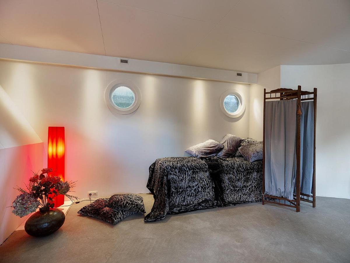 A304 Romantic Seaship In Top Center アムステルダム エクステリア 写真